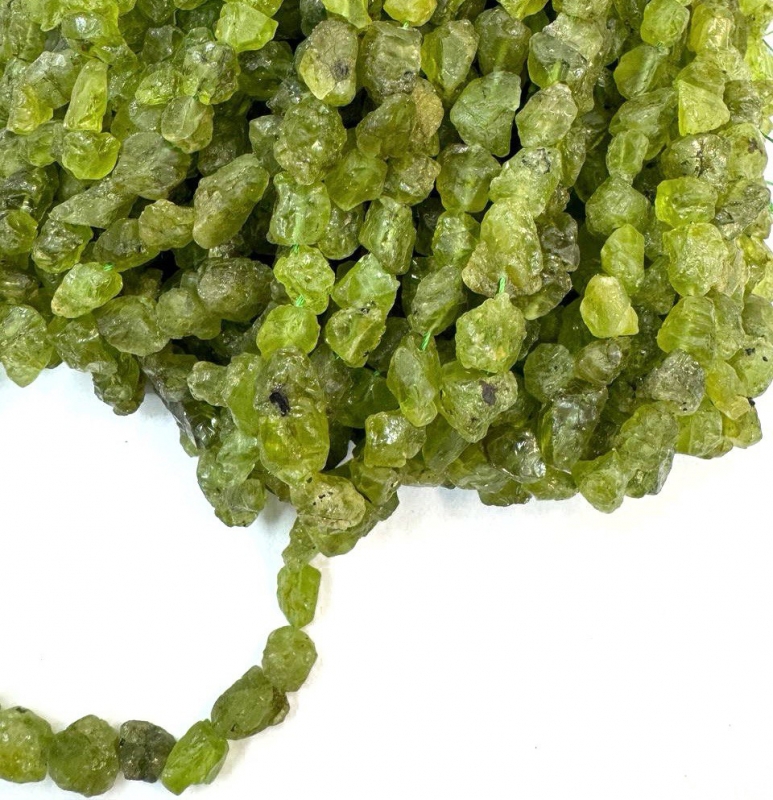 Бусины Пренит свободная форма размер 10*22мм натуральный камень Зеленый