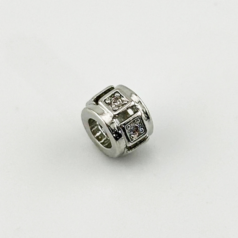 Ювелирная бусина с фианитами размер 6*8,6мм